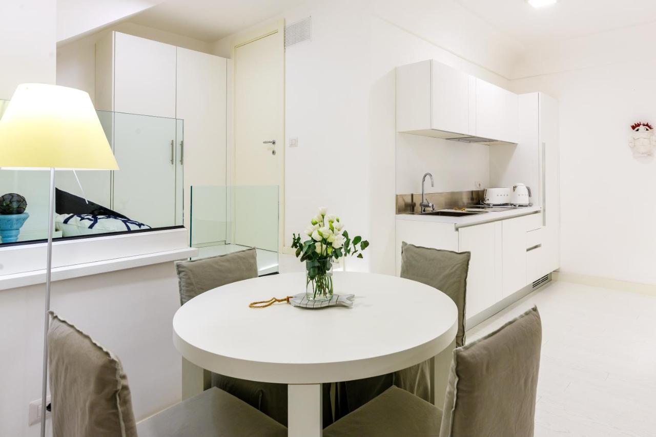 White Stylish Apartment 3 비코에쿠엔세 외부 사진