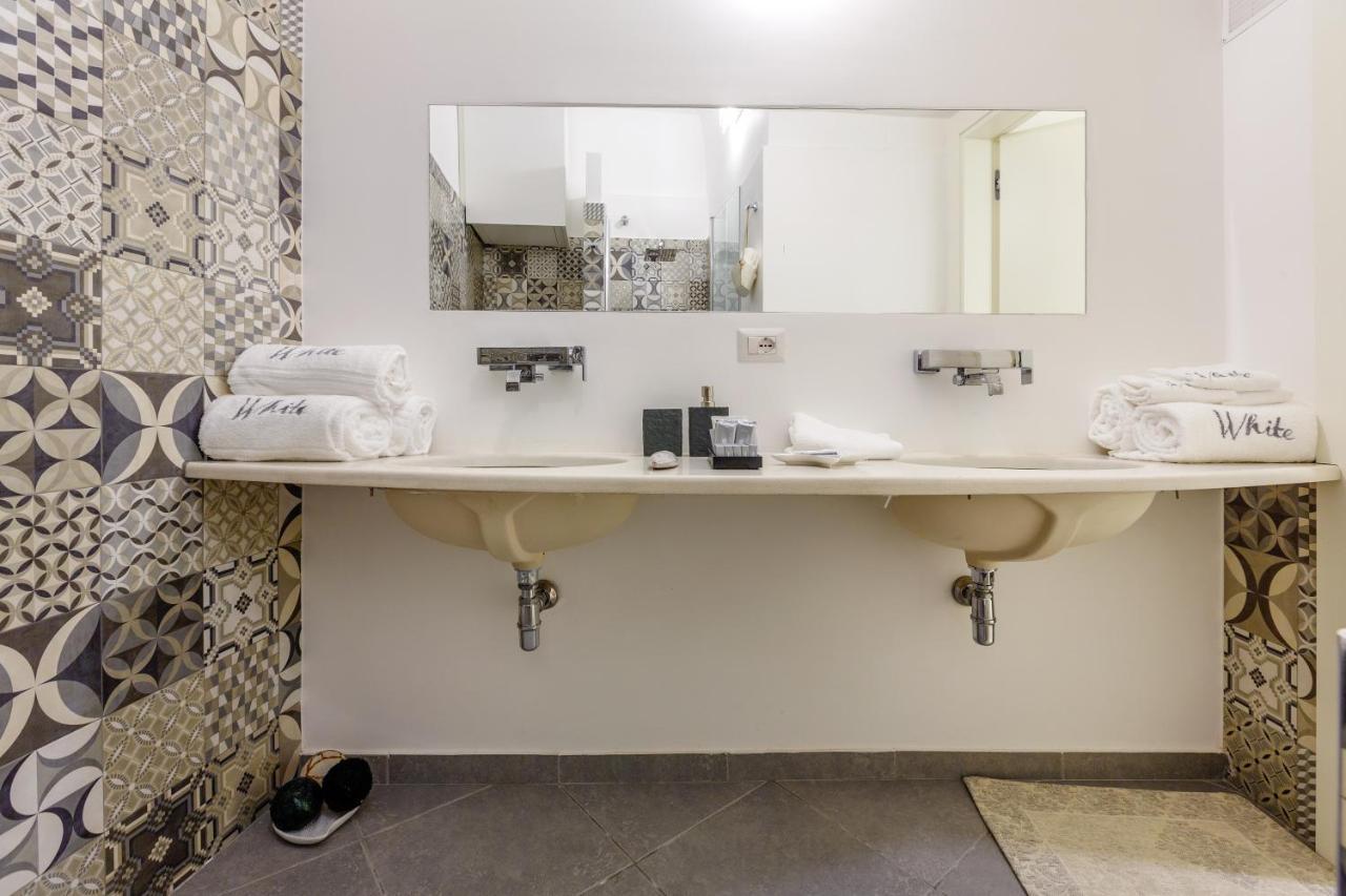 White Stylish Apartment 3 비코에쿠엔세 외부 사진