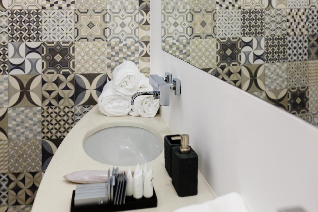White Stylish Apartment 3 비코에쿠엔세 외부 사진