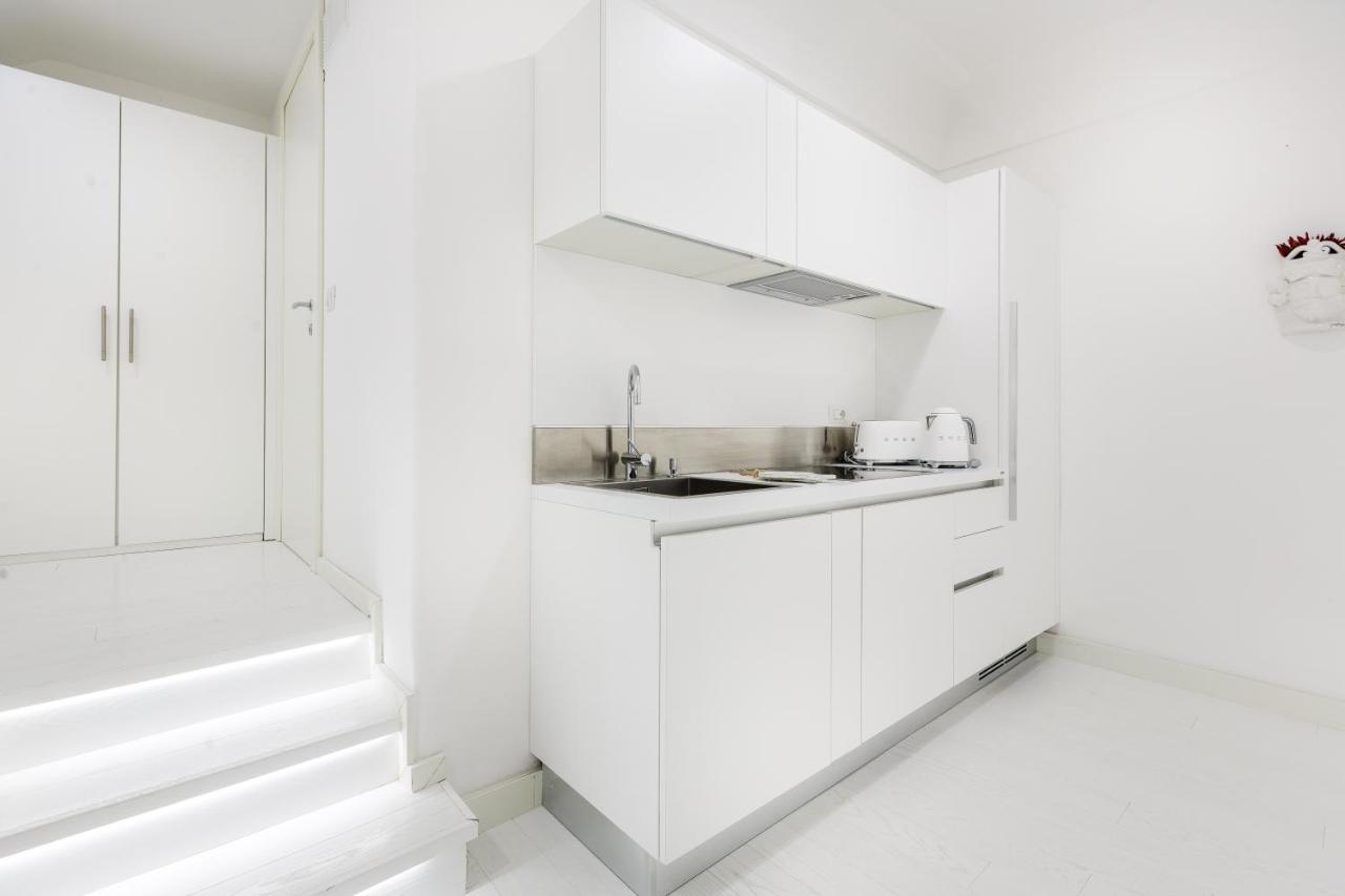White Stylish Apartment 3 비코에쿠엔세 외부 사진
