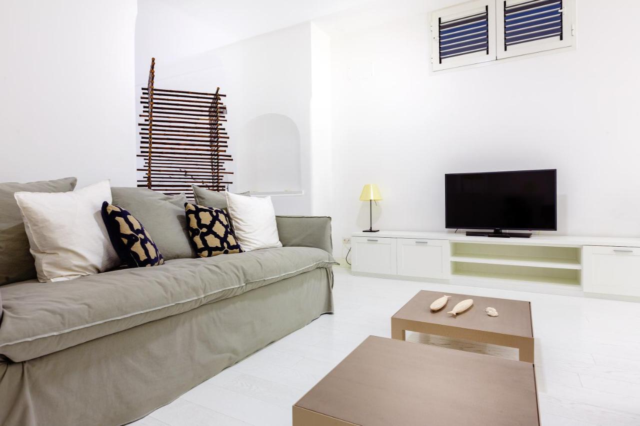 White Stylish Apartment 3 비코에쿠엔세 외부 사진