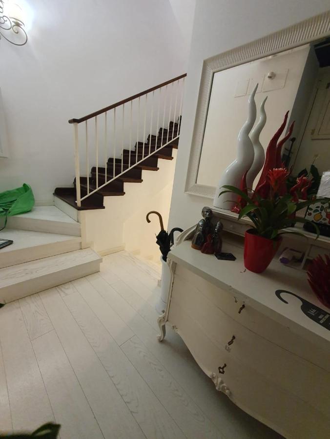 White Stylish Apartment 3 비코에쿠엔세 외부 사진